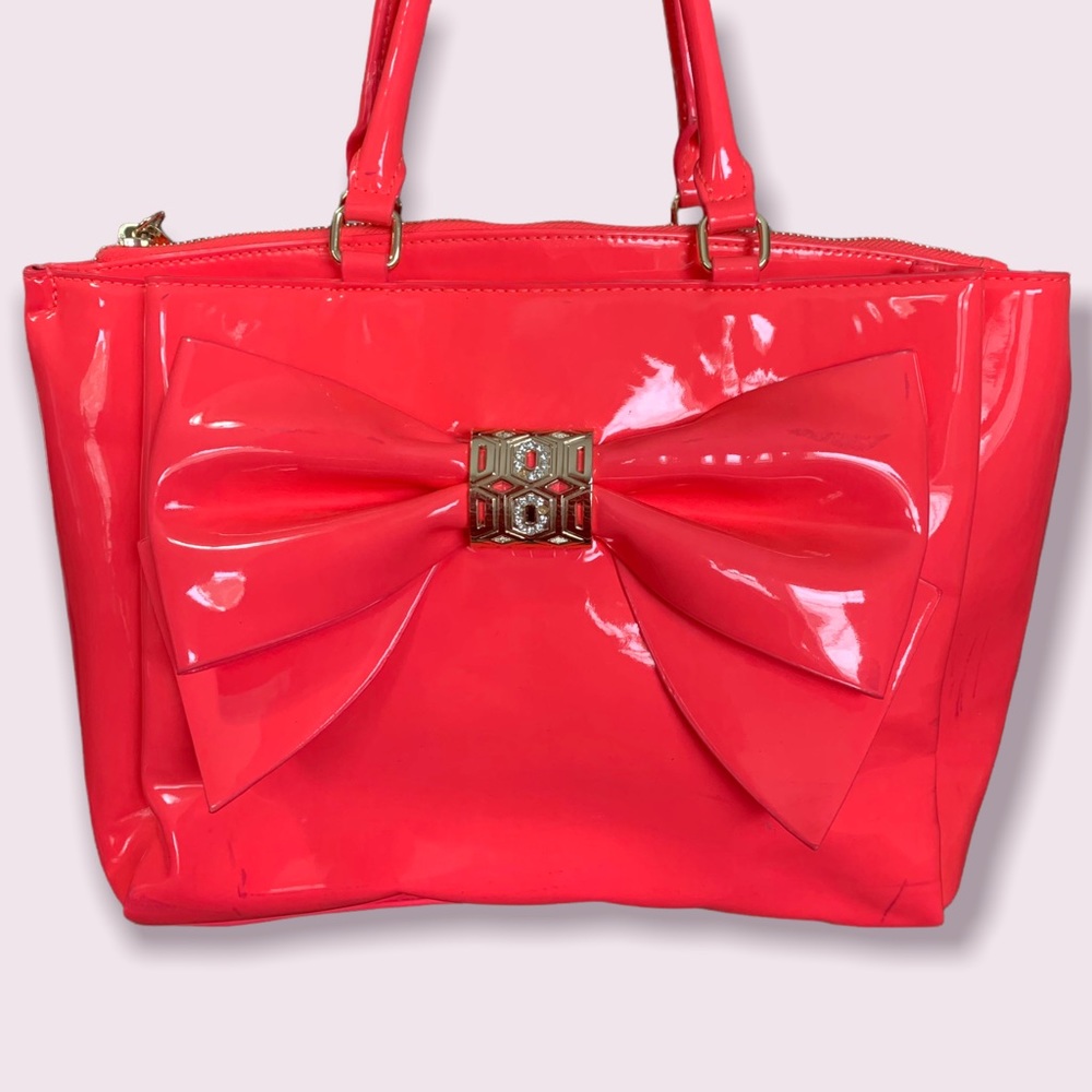 🖤 Betsey Johnson | Neon Vegan Leather Convertible Tote